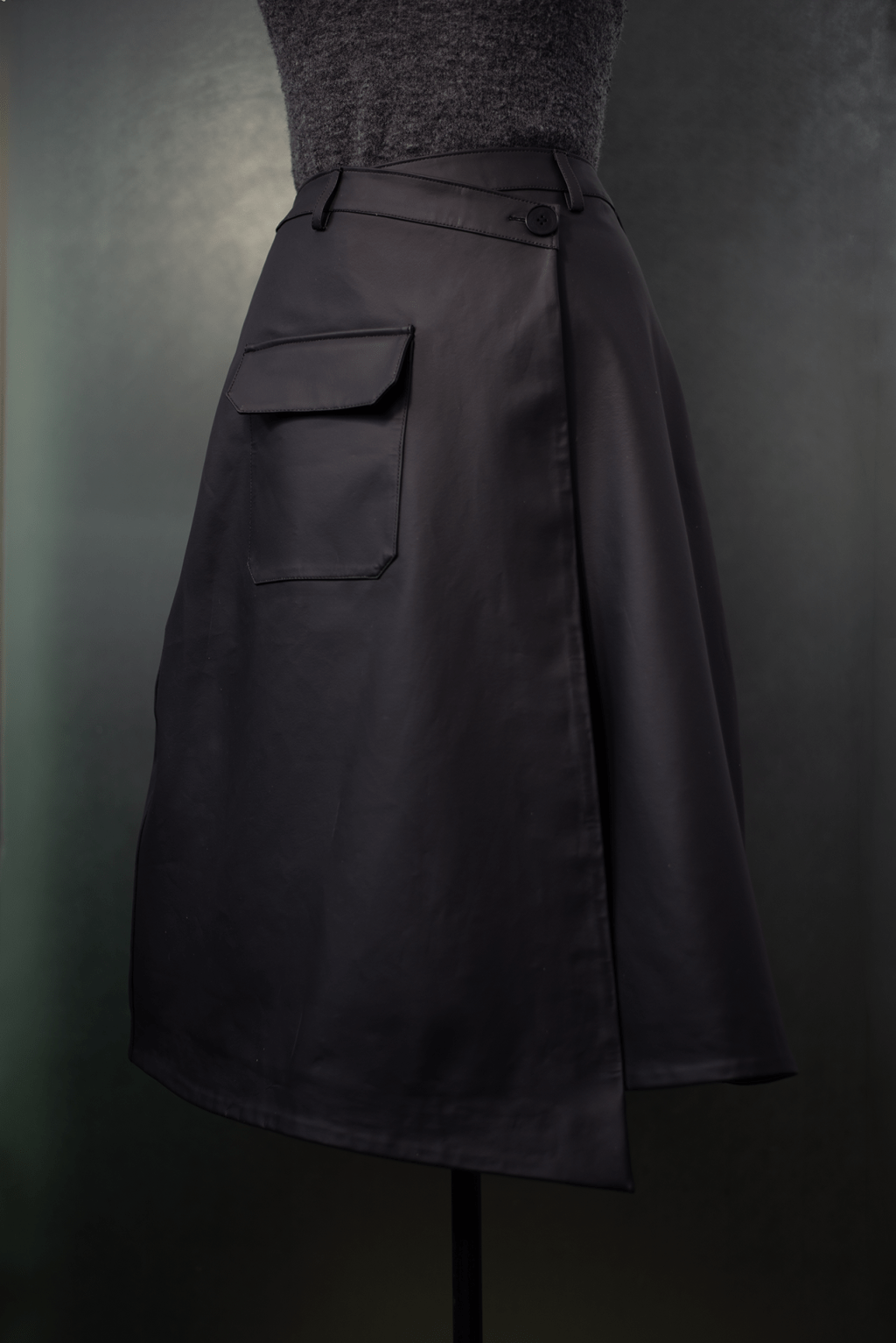 Rheom and Econock Partner to Debut Capsule at Lineapelle